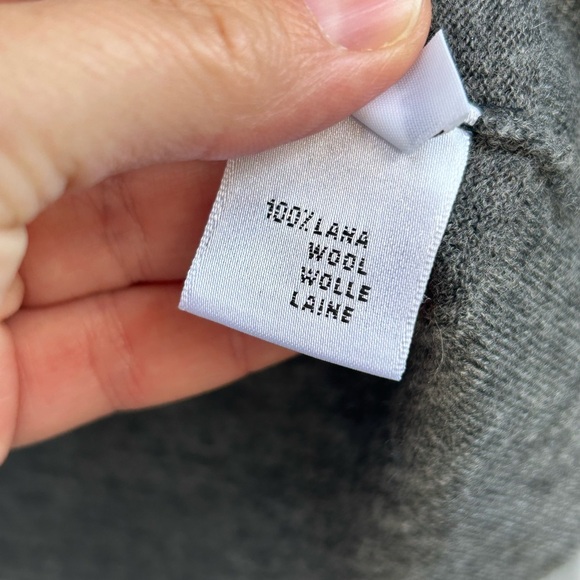 Cruciani Grey Wool Crewneck sweater, size 46 (US 8) - Picture 8 of 10